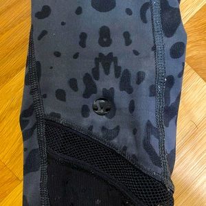 Lululemon pants(cropped)